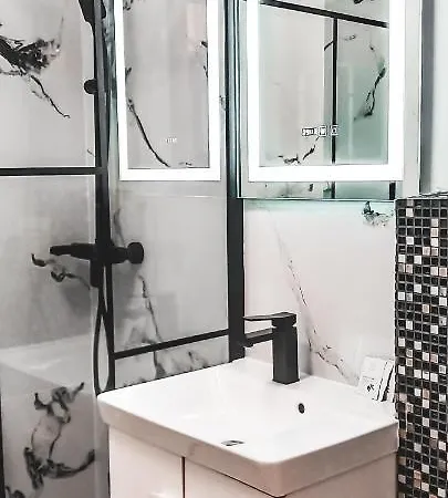 Sun Plaza Oasis With Self Check In And Fast Wifi *